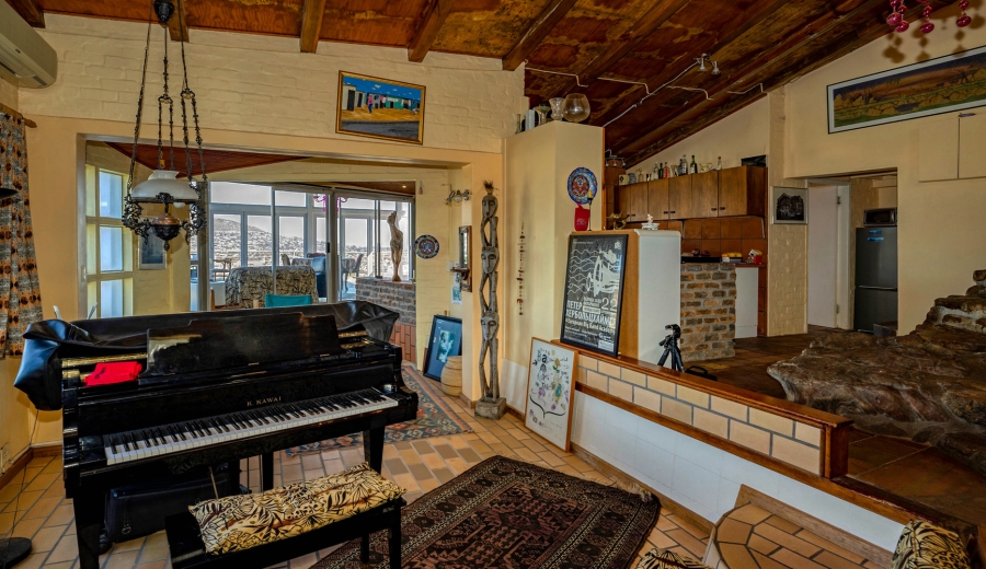 5 Bedroom Property for Sale in Clovelly Western Cape